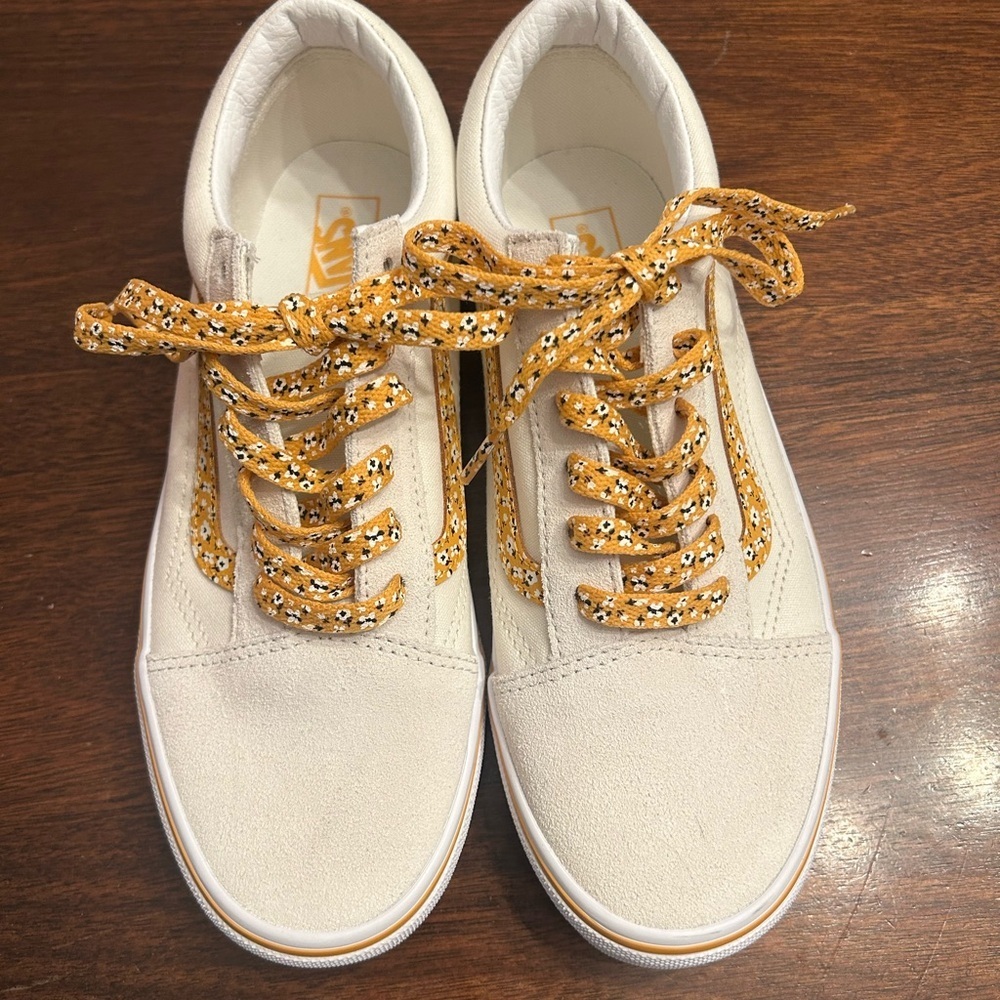 Vans Cream and Gold Women's Sneakers - Picture 2 of 4